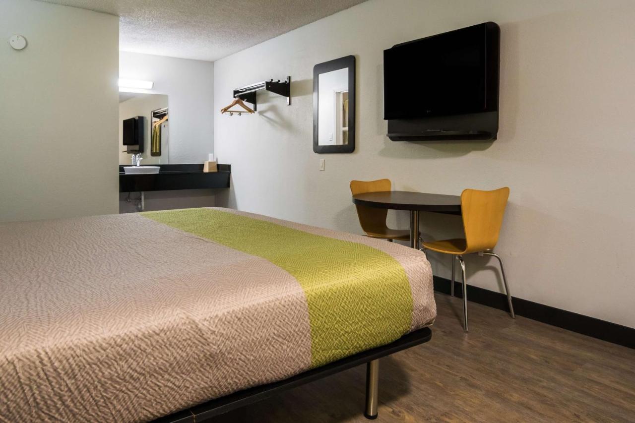 Motel 6 Irving - Loop 12 Luaran gambar