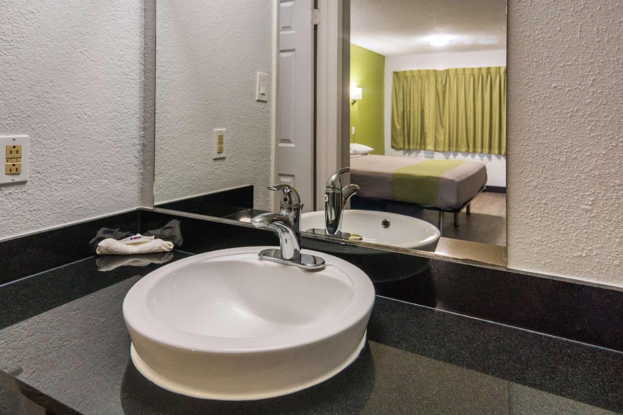 Motel 6 Irving - Loop 12 Luaran gambar
