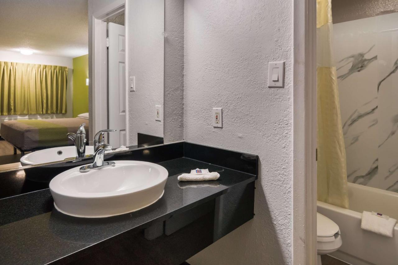 Motel 6 Irving - Loop 12 Luaran gambar