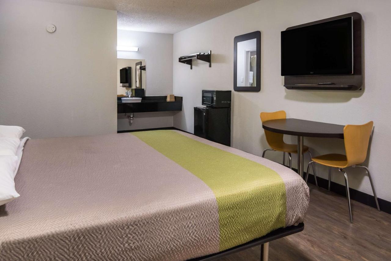 Motel 6 Irving - Loop 12 Luaran gambar